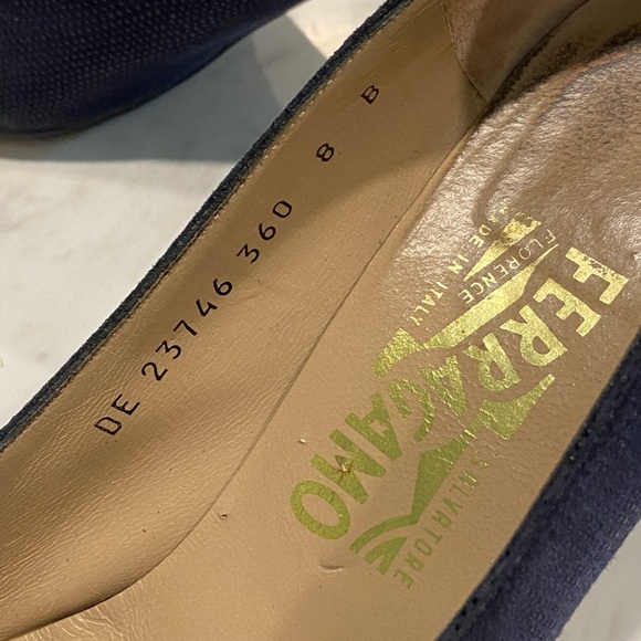 Salvatore Ferragamo Blue Pumps - Picture 8 of 13